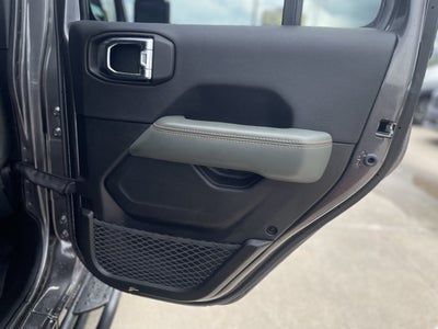 2025 Jeep Gladiator Mojave X