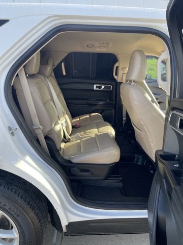 2021 Ford Explorer Base
