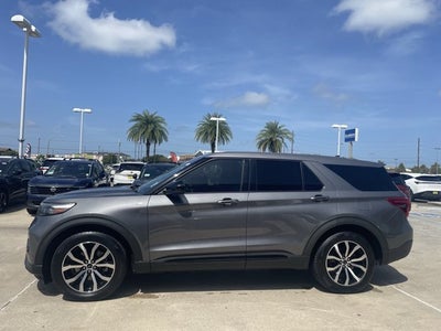 2022 Ford Explorer ST-Line
