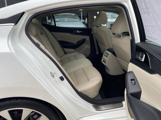 2023 Nissan Maxima Platinum