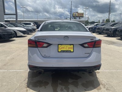 2023 Nissan Altima 2.0 SR