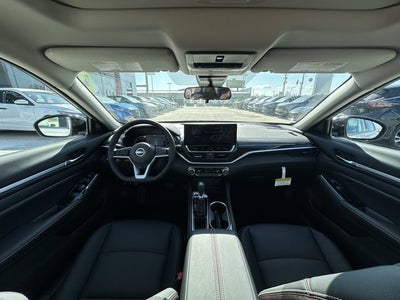 2025 Nissan Altima SR