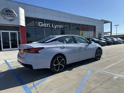 2025 Nissan Altima SR