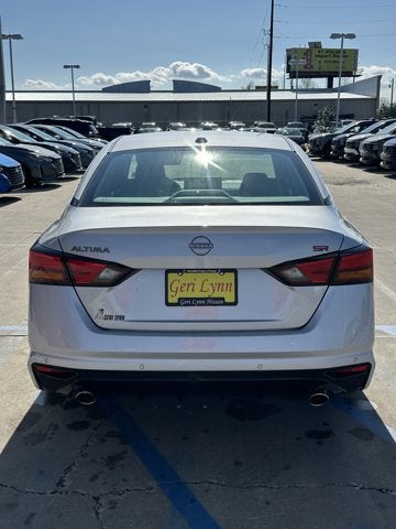 2025 Nissan Altima SR
