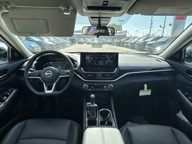 2025 Nissan Altima SR