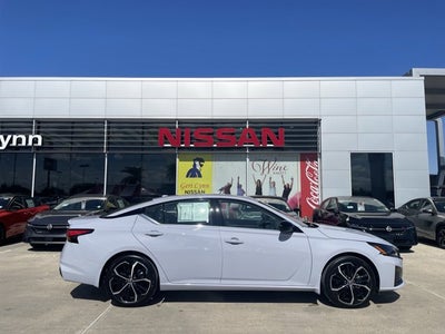 2025 Nissan Altima SR