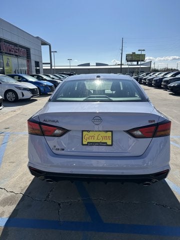 2025 Nissan Altima SR
