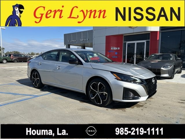 2025 Nissan Altima SR