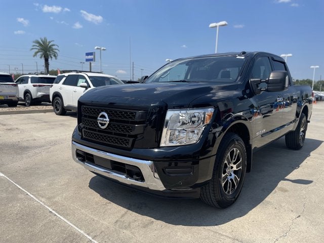 2021 Nissan Titan SV