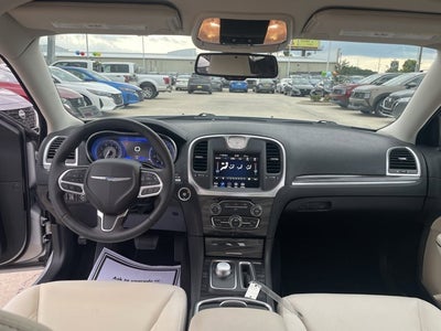 2021 Chrysler 300 Touring