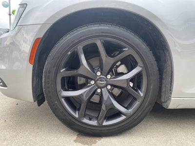 2021 Chrysler 300 Touring