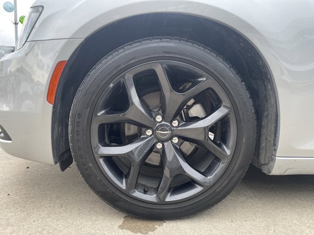 2021 Chrysler 300 Touring