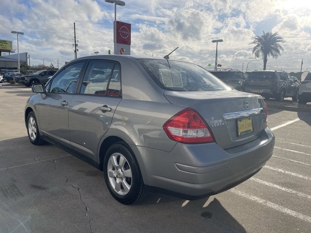 2009 Nissan Versa 1.8 SL
