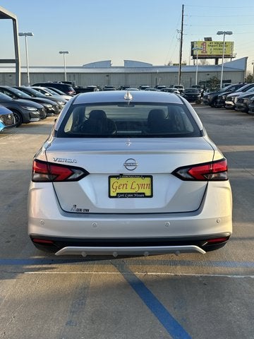 2025 Nissan Versa SV