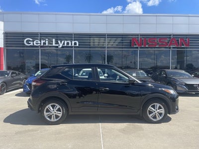 2025 Nissan Kicks Play S