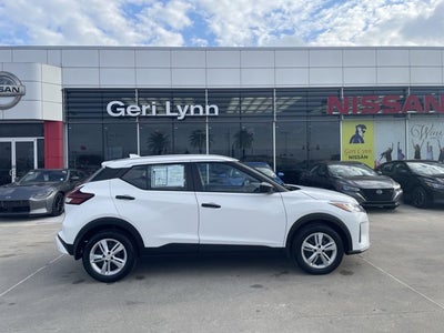 2025 Nissan Kicks Play S