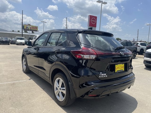 2025 Nissan Kicks Play S