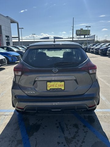 2025 Nissan Kicks Play S