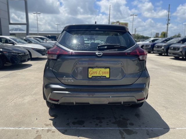 2023 Nissan Kicks S