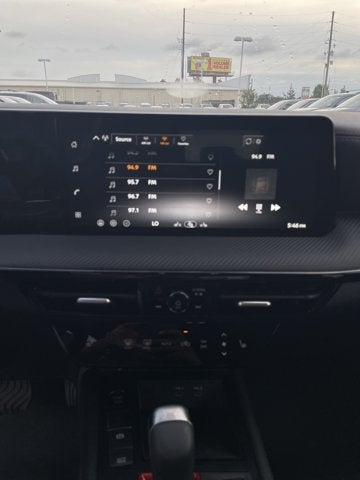 2027 Nissan Kicks SR