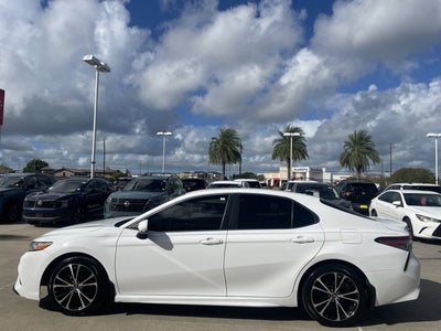 2018 Toyota Camry SE