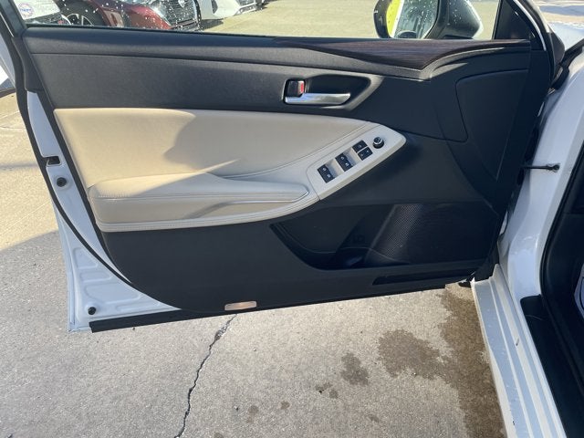 2019 Toyota Avalon XLE