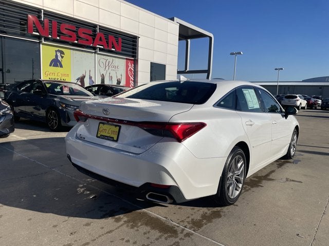 2019 Toyota Avalon XLE