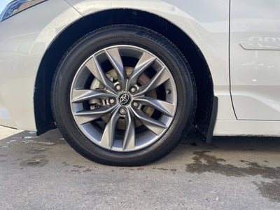 2019 Toyota Avalon XLE