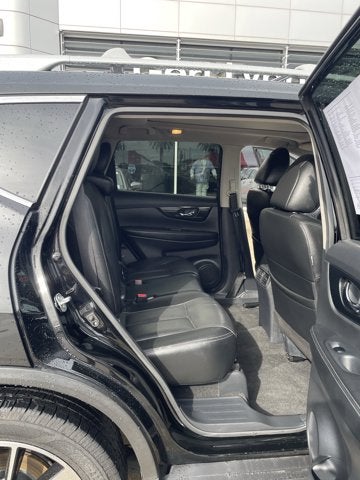 2020 Nissan Rogue SL
