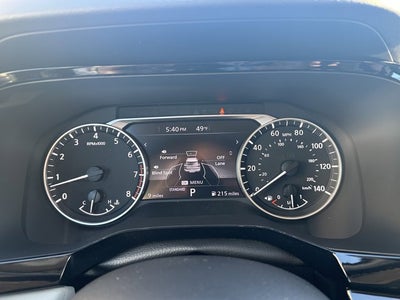 2025 Nissan Pathfinder SV