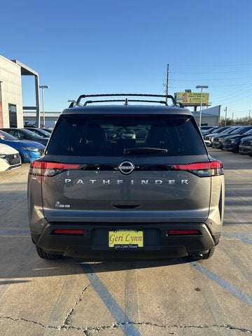 2025 Nissan Pathfinder SV