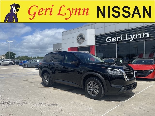 2025 Nissan Pathfinder SV