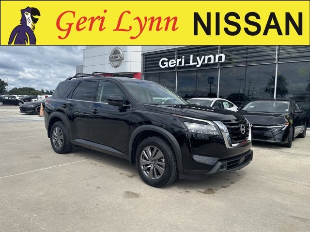 2025 Nissan Pathfinder SV