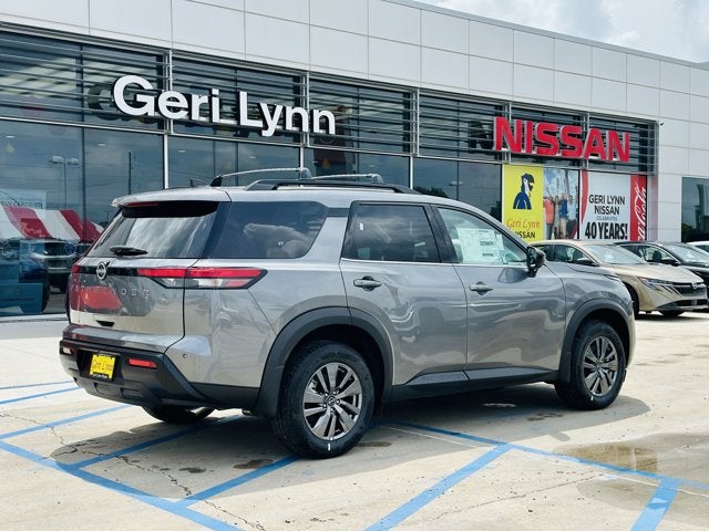 2026 Nissan Pathfinder SV