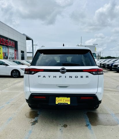 2026 Nissan Pathfinder SV