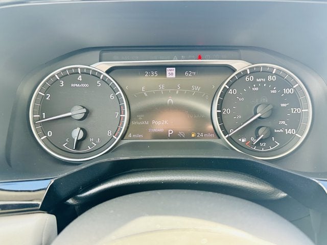 2025 Nissan Pathfinder SL