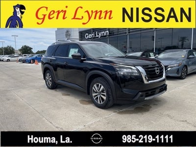 2025 Nissan Pathfinder SL