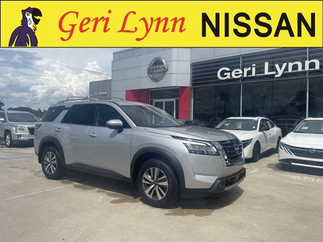 2022 Nissan Pathfinder SL