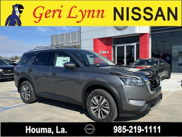 2025 Nissan Pathfinder SL