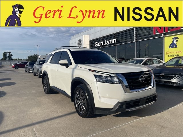 2024 Nissan Pathfinder SL