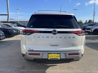 2024 Nissan Pathfinder SL