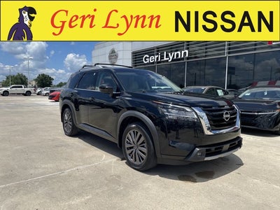 2022 Nissan Pathfinder SL