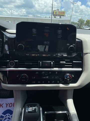 2022 Nissan Pathfinder SL