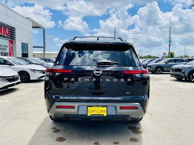 2026 Nissan Pathfinder SL