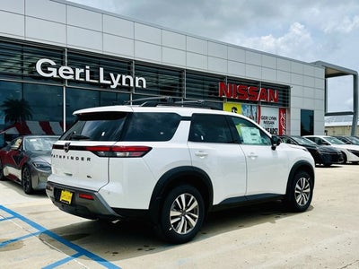 2026 Nissan Pathfinder SL