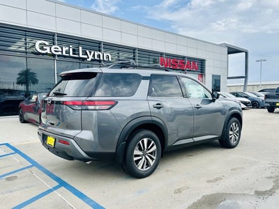 2026 Nissan Pathfinder SL
