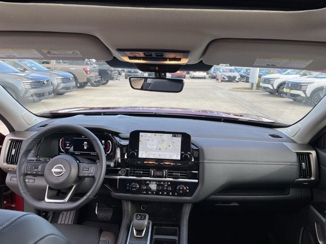 2024 Nissan Pathfinder Platinum