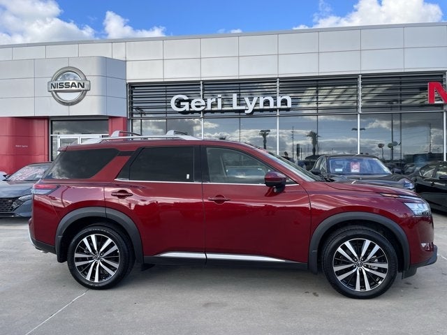 2024 Nissan Pathfinder Platinum