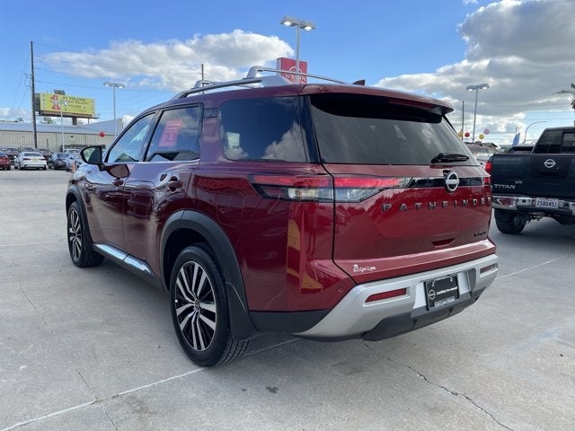 2024 Nissan Pathfinder Platinum