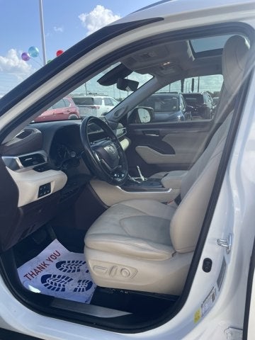 2021 Toyota Highlander Platinum
